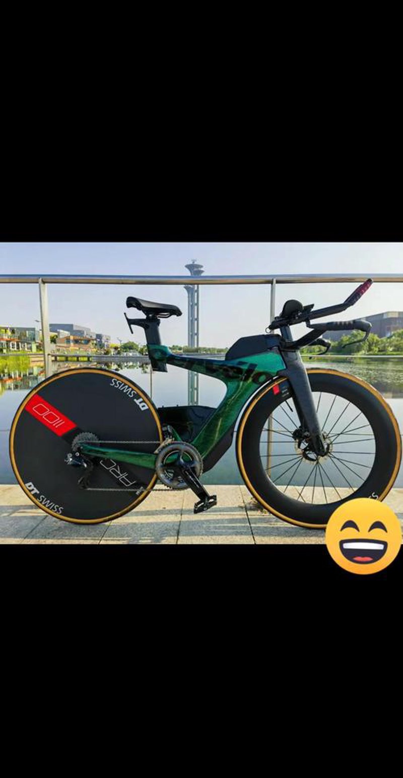 RACE自行车赛道上的风驰电掣